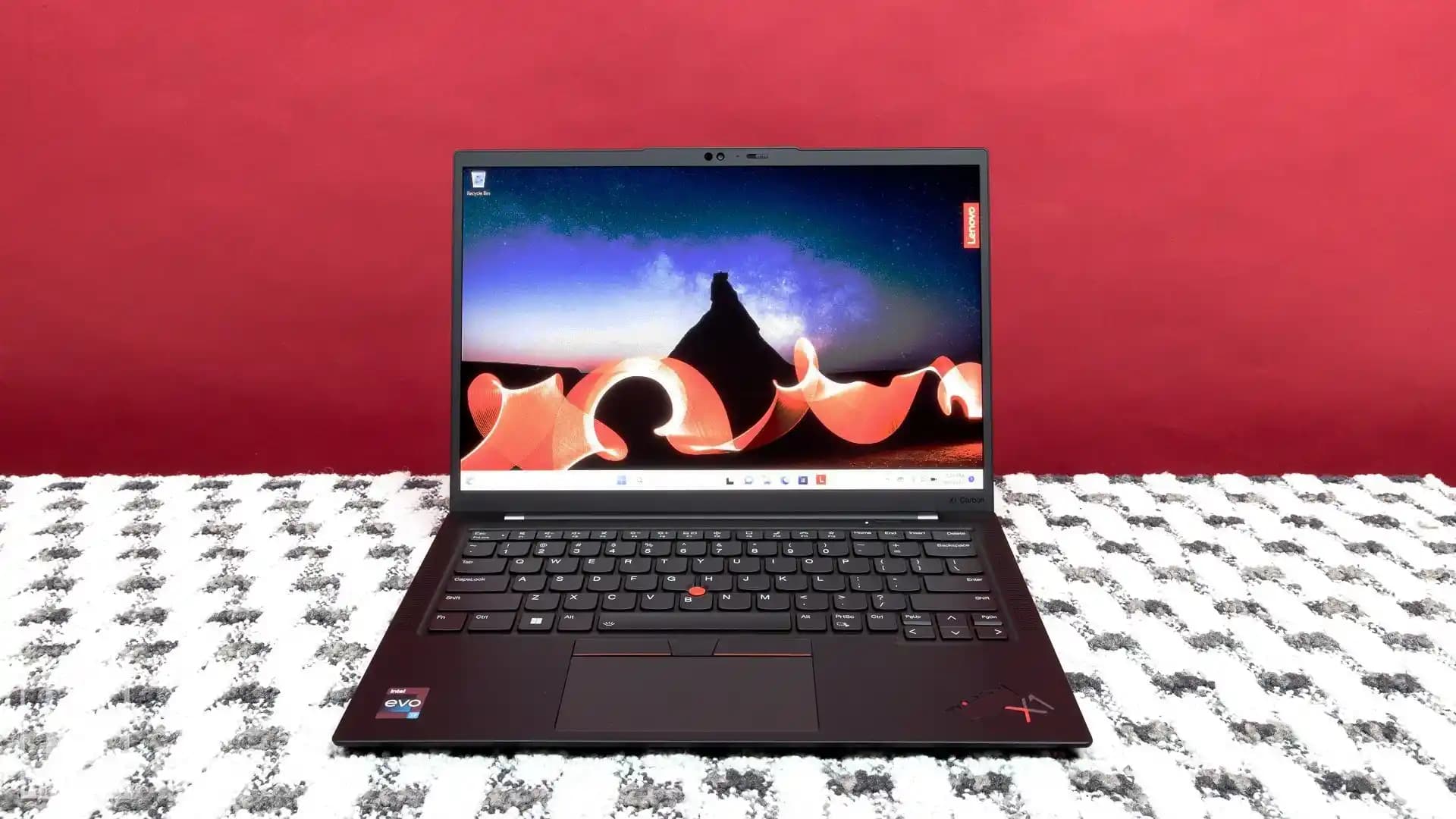 ThinkPad X1 Serisi: Yüksek Performans ve Güçlü Özelliklerle İş Dünyasının Tercihi