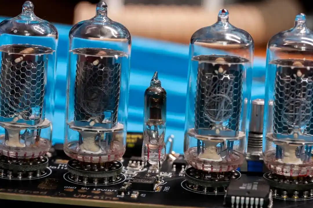 Nixie Tüpleri: Tarihçesi, Teknik Özellikleri, Kullanımı ve Dayanıklılığı Hakkında Detaylı İnceleme