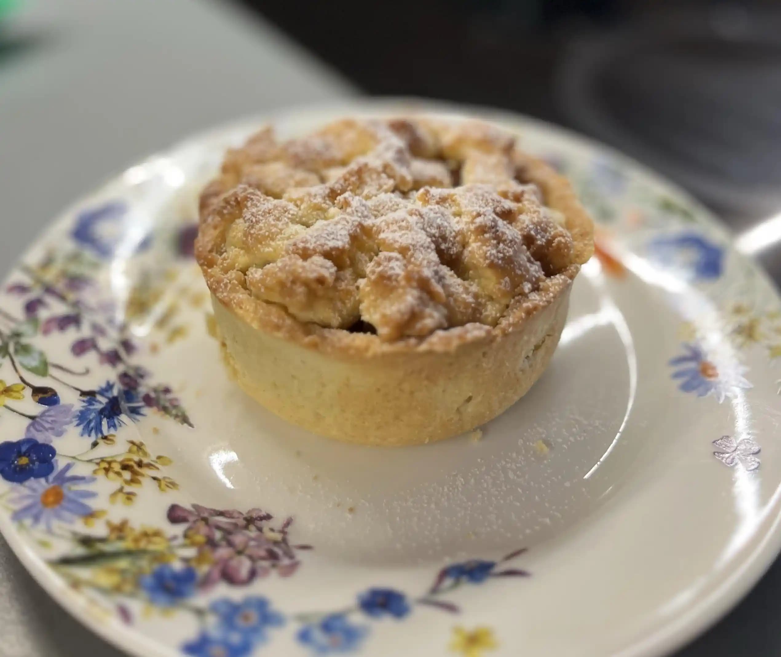 Air Fryer'da Pratik Elmalı Charlotte Tarifi ve Pişirme Teknikleri