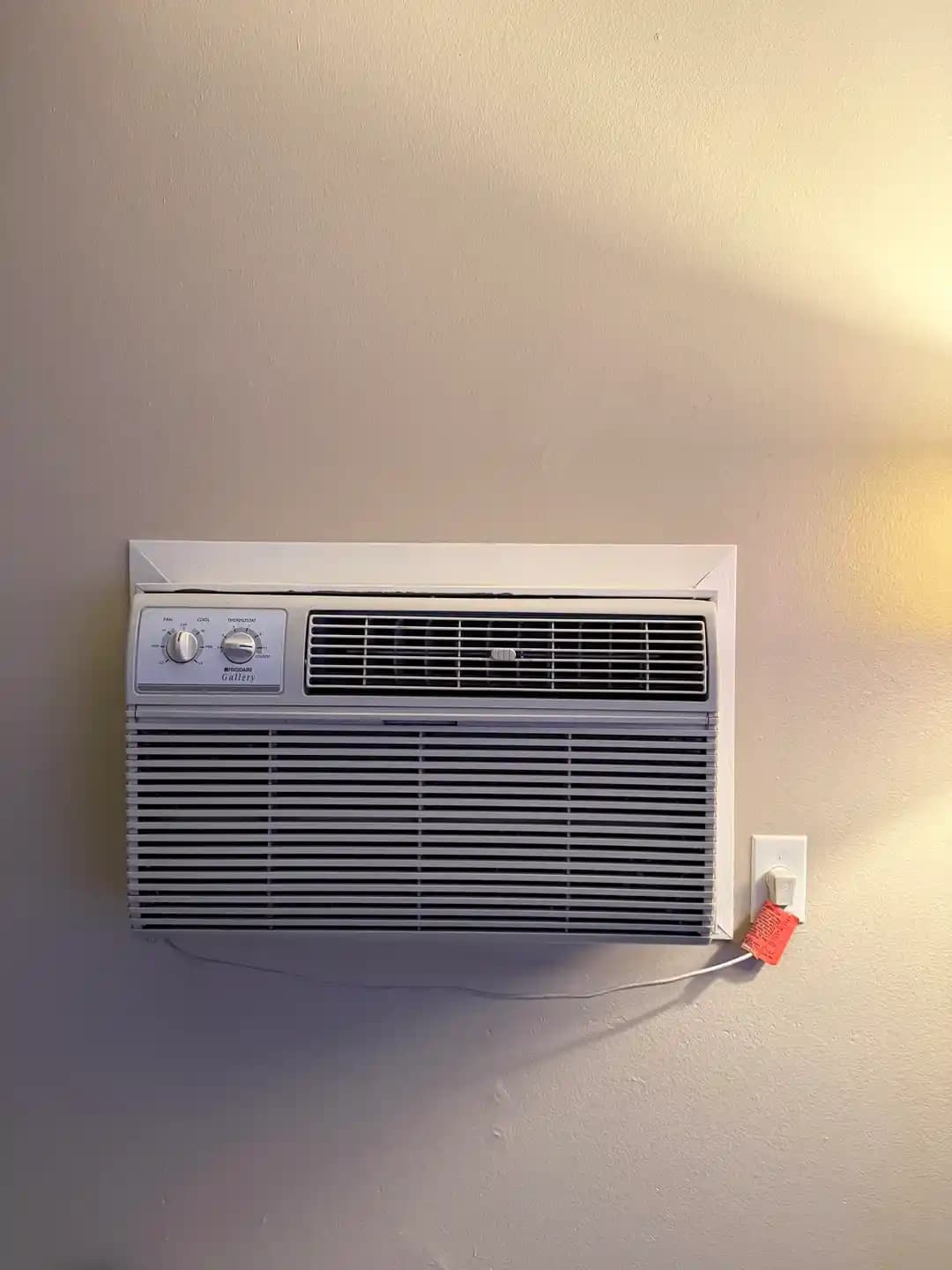 Duvara Monte Klima Ünitesi Değişimi: Boyut, Kapasite ve Montajda Dikkat Edilmesi Gerekenler