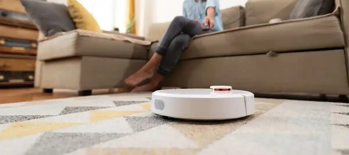 Robot Süpürge Seçiminde Bakım, Dayanıklılık ve Evcil Hayvan Tüyü İçin Öneriler