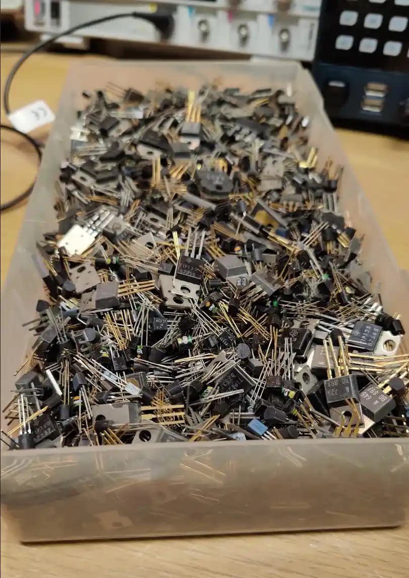 Transistörlerin Sınıflandırılması, Tanımlanması ve Saklanması İçin Pratik Yöntemler