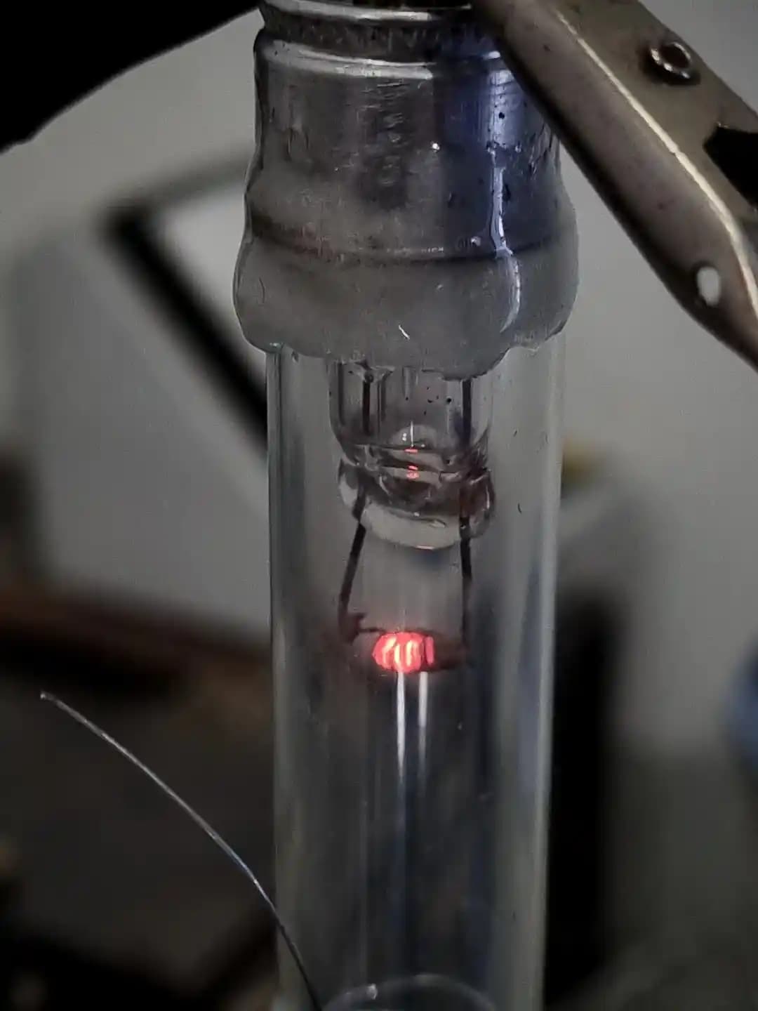 Floresan Tüplerin Vakum Diyot Olarak Dönüştürülmesi ve Teknik Özellikleri