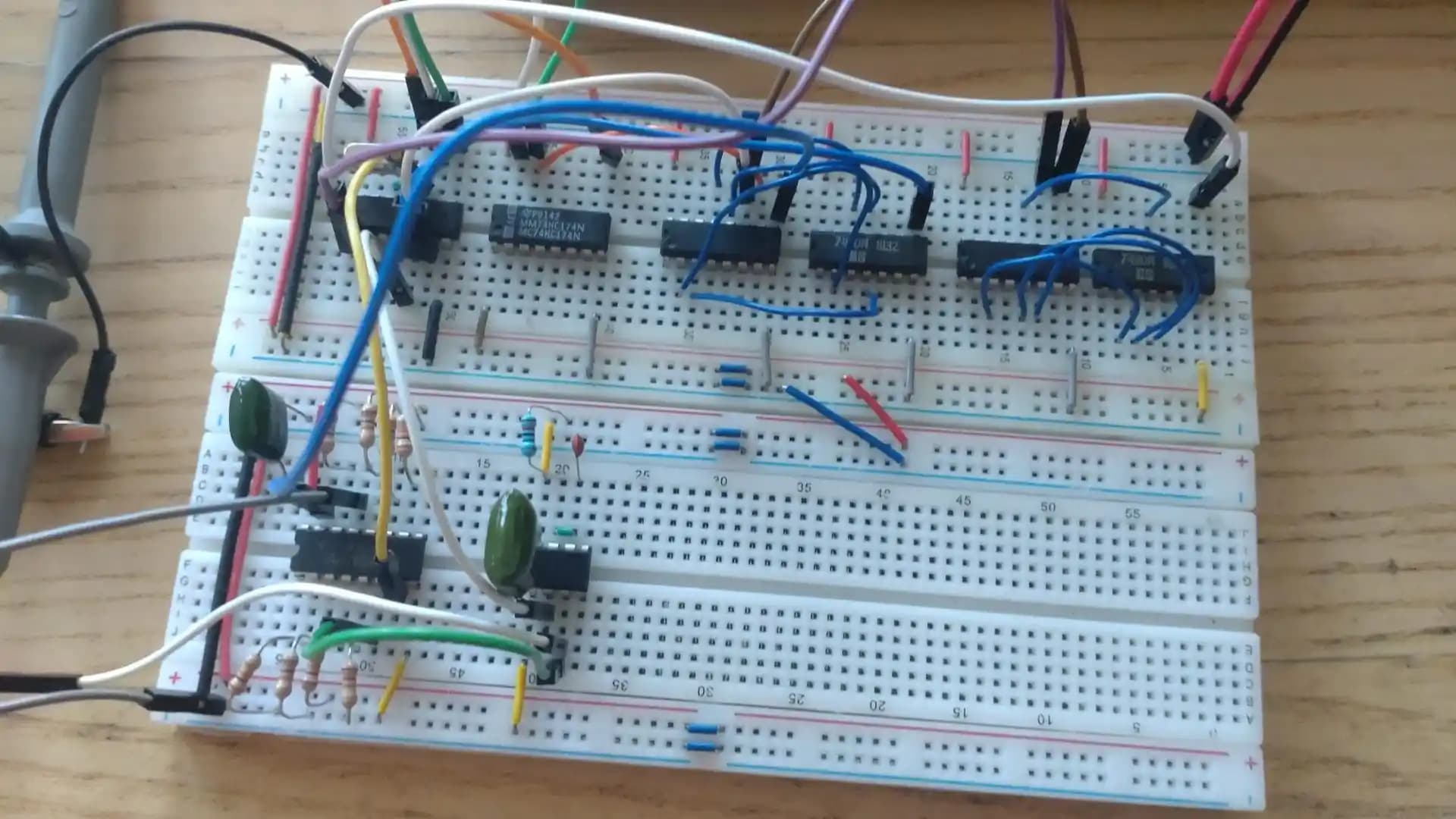 MDA ve Hercules Grafik Kartları İçin Temel Zamanlama Jeneratörü ve Video Sinyali Üretimi Tasarımı