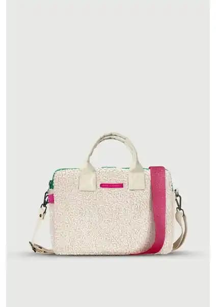 Notebook ve Evrak Çantası Karşılaştırması: Dayanıklılık ve Tasarım Analizi