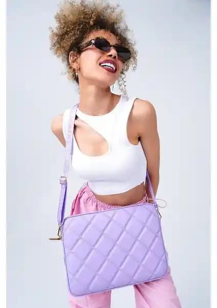 Deridense MacBook Air ve Pro 13-14 İnç Kapitone Kılıfı Şık ve Dayanıklı Koruma Çözümü