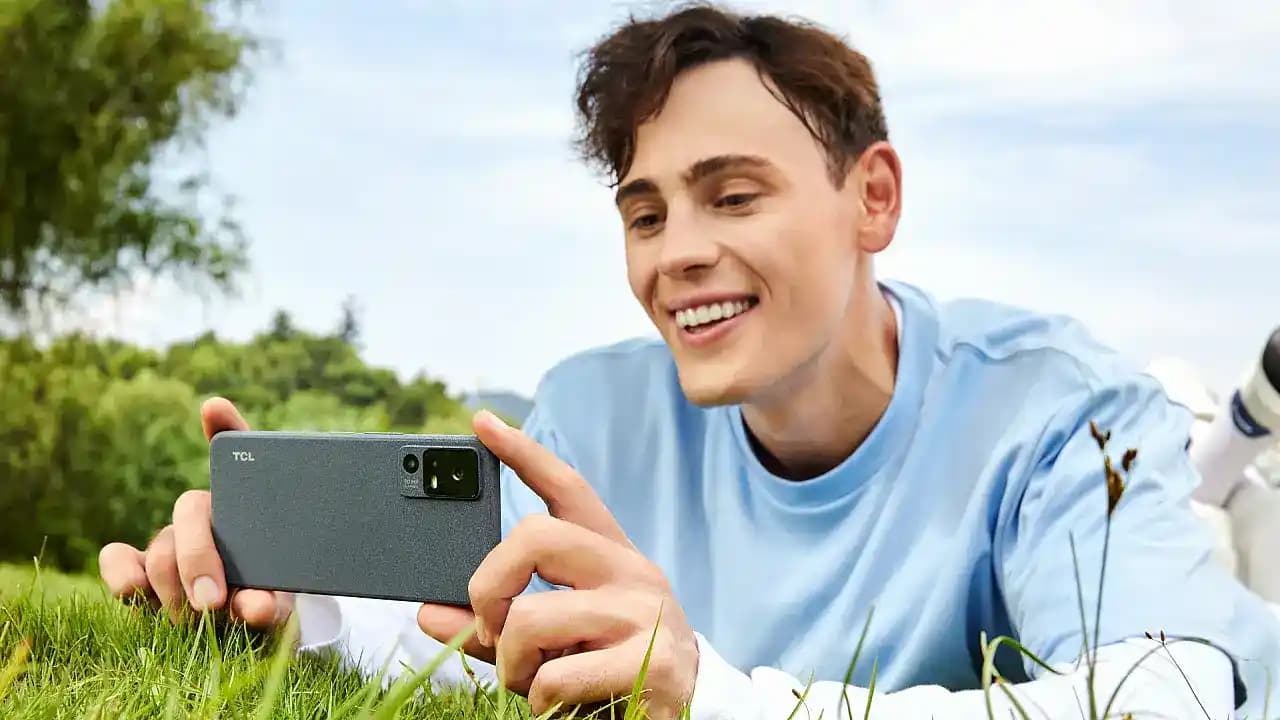 Akıllı Telefon Teknolojisinin Tarihçesi ve Günümüzdeki Gelişimi Üzerine Kapsamlı Bir İnceleme