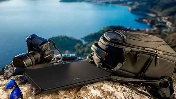 Dayanıklılık Odaklı Dizüstü Bilgisayarlar: Zorlu Koşullara Uygun Tasarımlar ve Özellikler