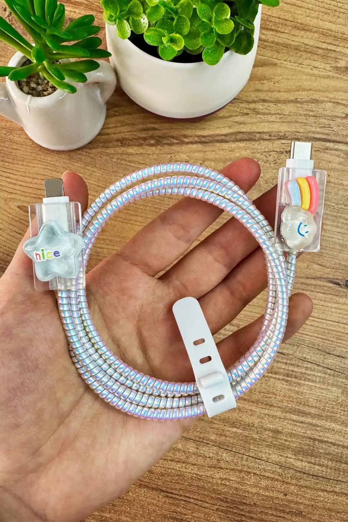 Estetik Spiral Şarj Kablosu Kılıfı ile Kablo Dayanıklılığını ve Görünümünü Artırın