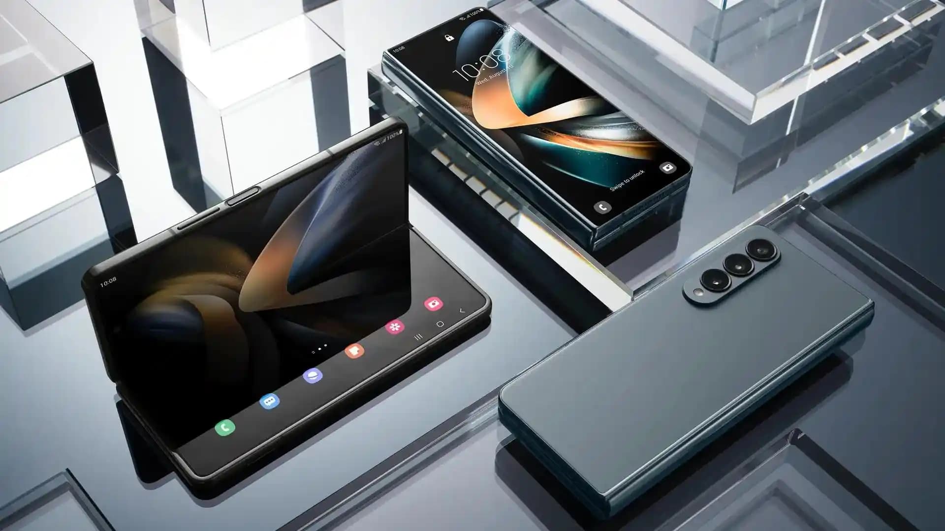 Galaxy Z Fold Serisinin Tasarım ve Performans Özellikleri Analizi