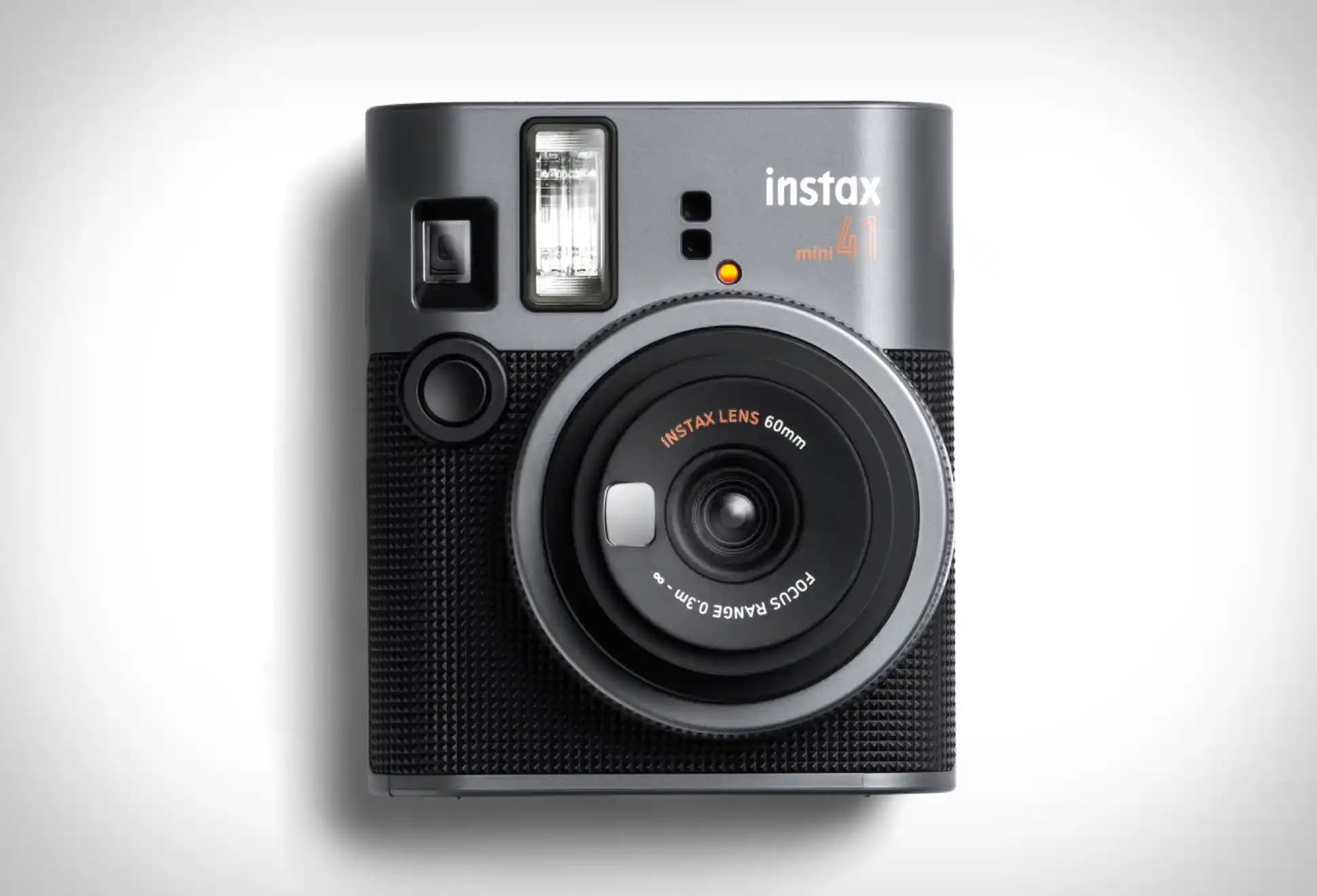 Instax Anlık Fotoğraf Makineleri: Pratiklik ve Estetiğin Modern Çözümü