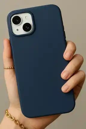 iPhone 13 Tasarımında Lacivert Renk Seçenekleri ve Aksesuar Uyumu