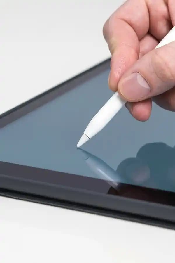 Logitech Tablet Kalemleri: Yüksek Hassasiyet ve Ergonomik Tasarım ile Dijital Çizim ve Not Alma