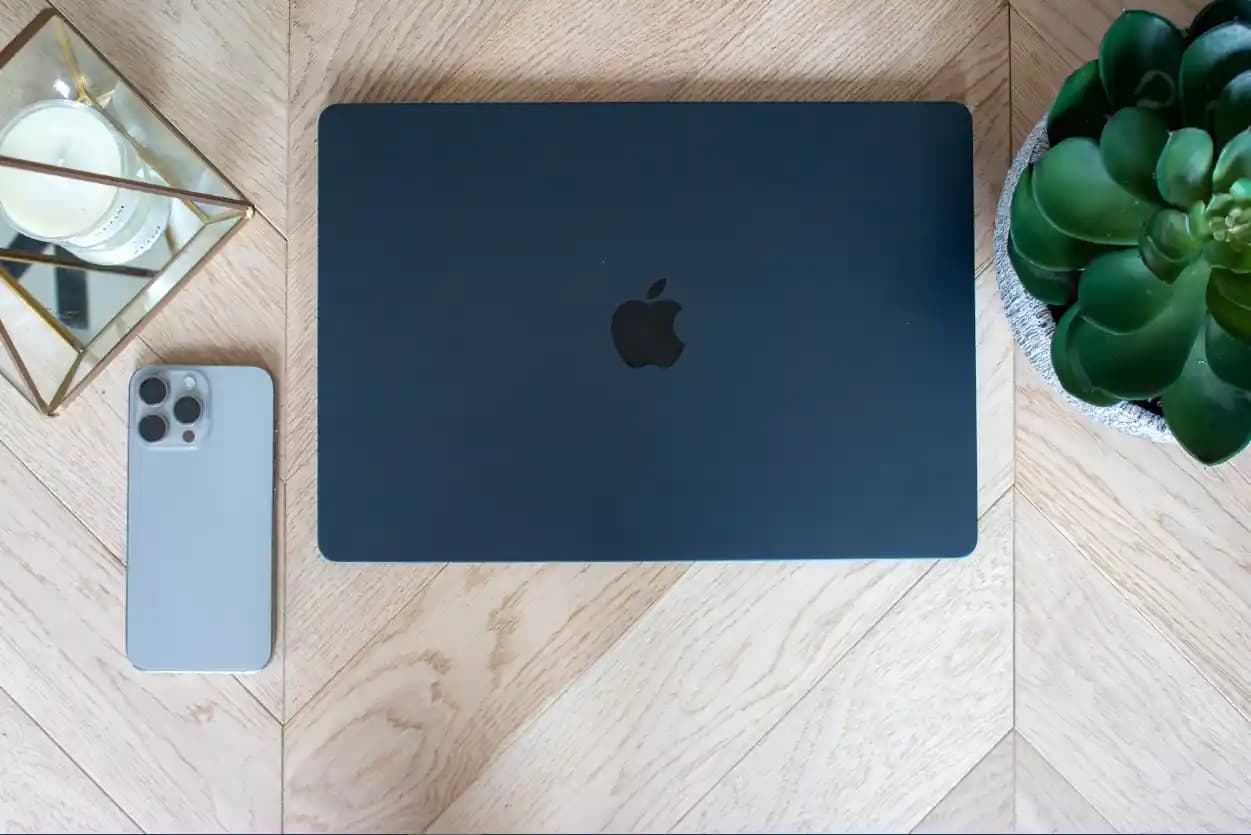MacBook Air Serisi Güç ve Şıklığın Mükemmel Buluşması: Yeni Modellerin Özellikleri ve Kullanım Avantajları