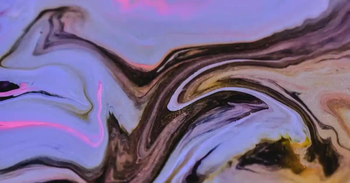 Modern Şarj Standları: Estetik ve Fonksiyonellik ile Elektronik Cihazlarınızı Güvence Altına Alın