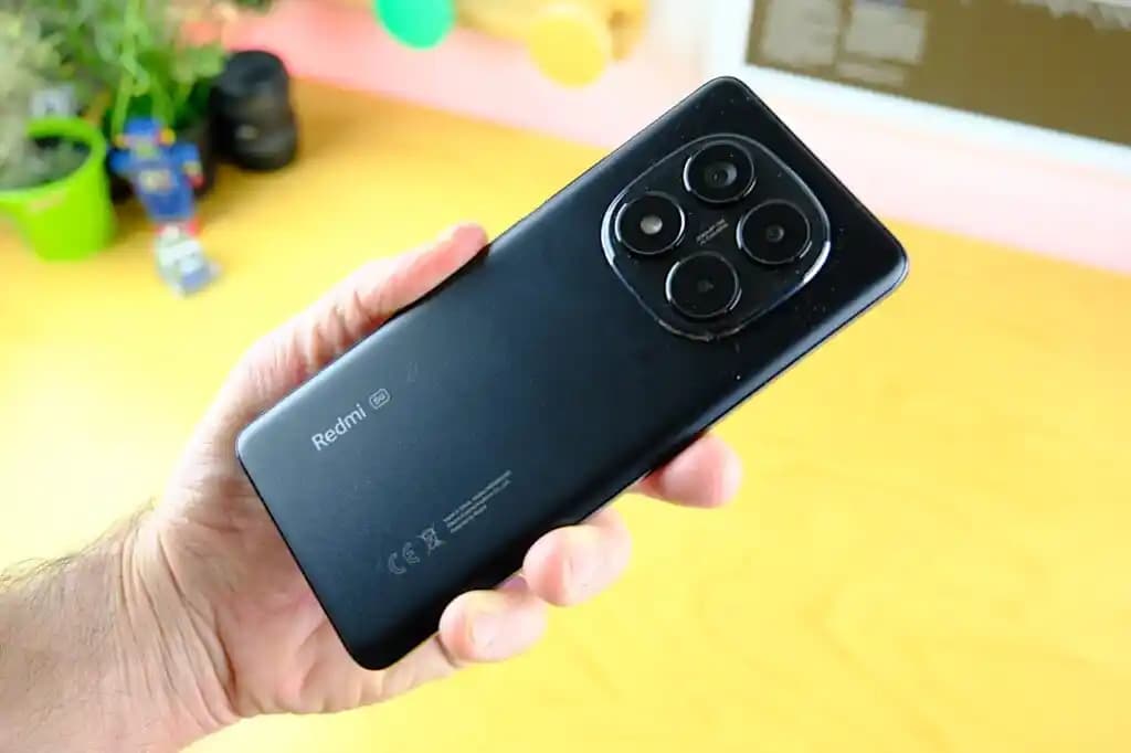 Redmi Note 14 Pro 5G: Gelişmiş Kamera ve Yüksek Performans Sunan Orta Segment Akıllı Telefon