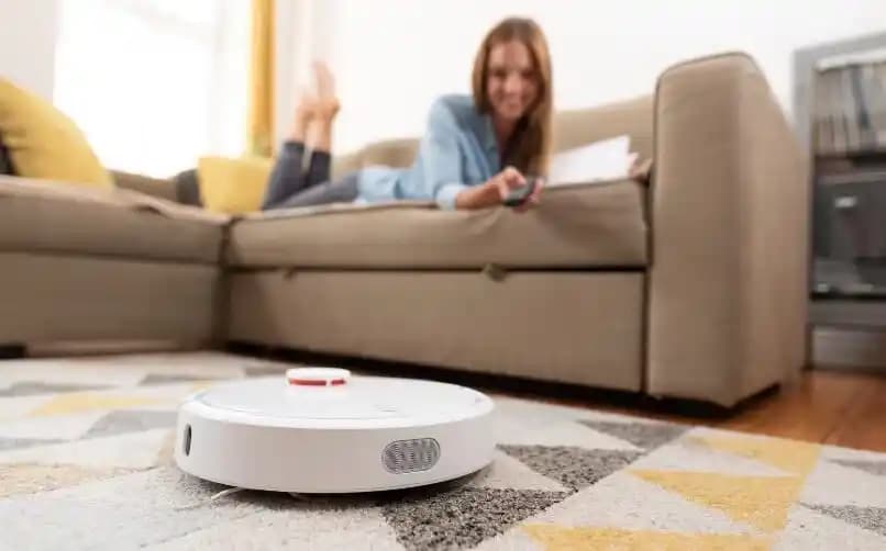Robot Süpürgelerin Evde Kullanım Özellikleri ve Avantajları
