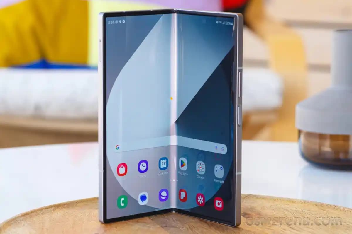 Samsung Galaxy Fold6 İnceleme: Katlanabilir Tasarım ve Kullanıcı Deneyimleri