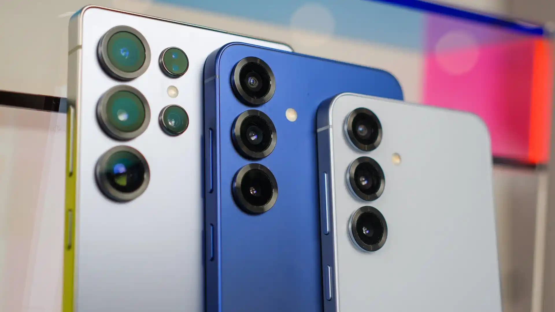 Samsung Galaxy S25 ve S25 Ultra Karşılaştırması: Tasarım, Kamera ve Performans Özellikleri