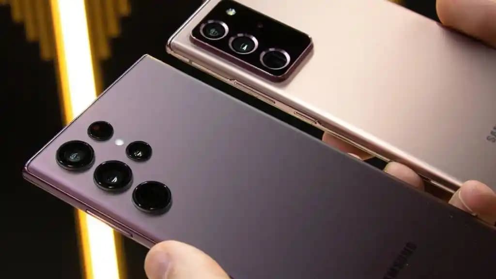 Samsung Galaxy Ultra Serisi: Şık Tasarım ve Gelişmiş Özelliklerle Modern Akıllı Telefon