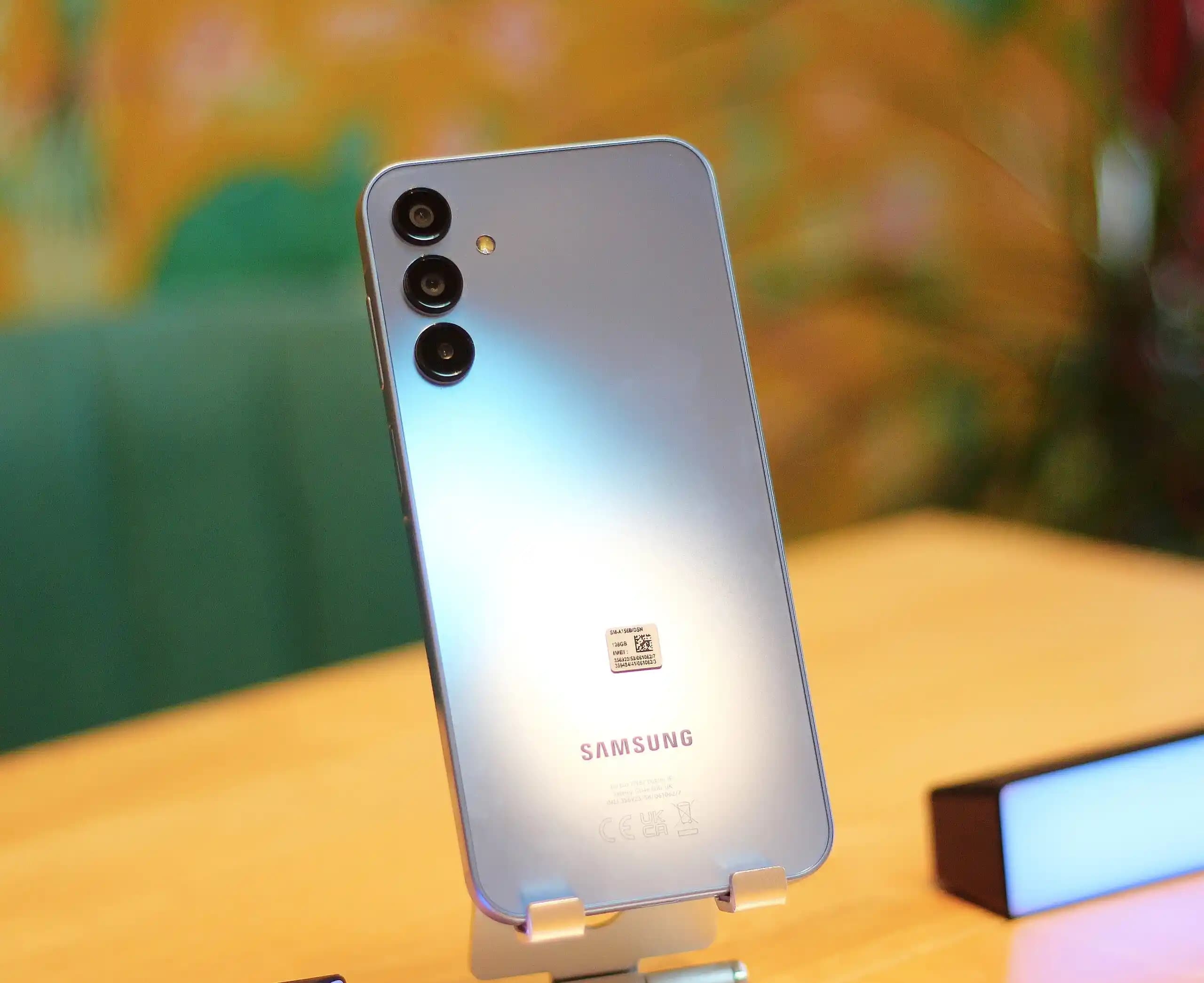 Samsung'un Uygun Fiyatlı 5G Telefon Seçenekleri ve Piyasa Durumu Analizi