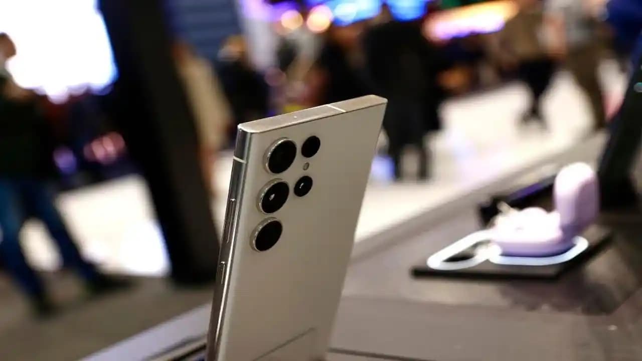 Samsung’un Yenilikçi Akıllı Telefon Modelleri ve Teknolojik Gelişmeler Analizi