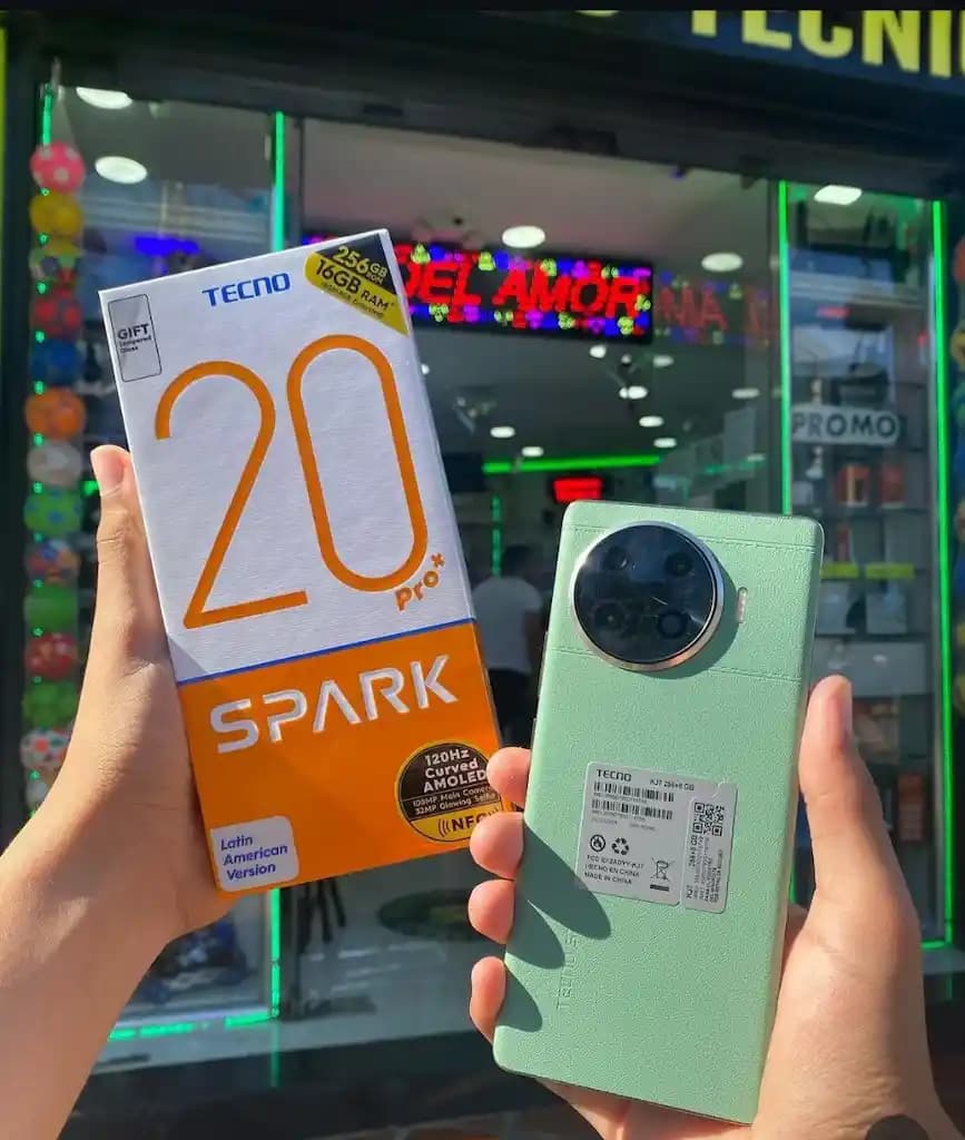 Tecno Spark 20 Pro ve Via A40 Akıllı Telefonların Özellikleri ve Piyasa Durumu