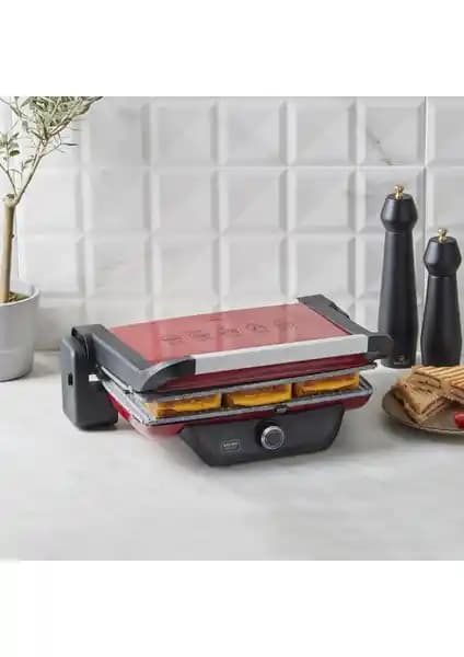 Karaca Gastro Classic ve Grill Pro Izgara ve Tost Makinesi Karşılaştırması