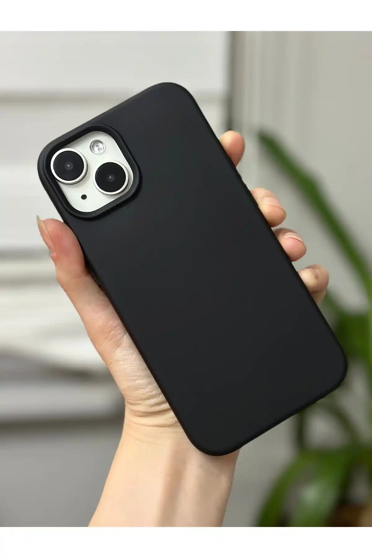 iPhone 13 Uyumlu Go Aksesuar ve KVK PRIVACY Kılıflarının Karşılaştırması