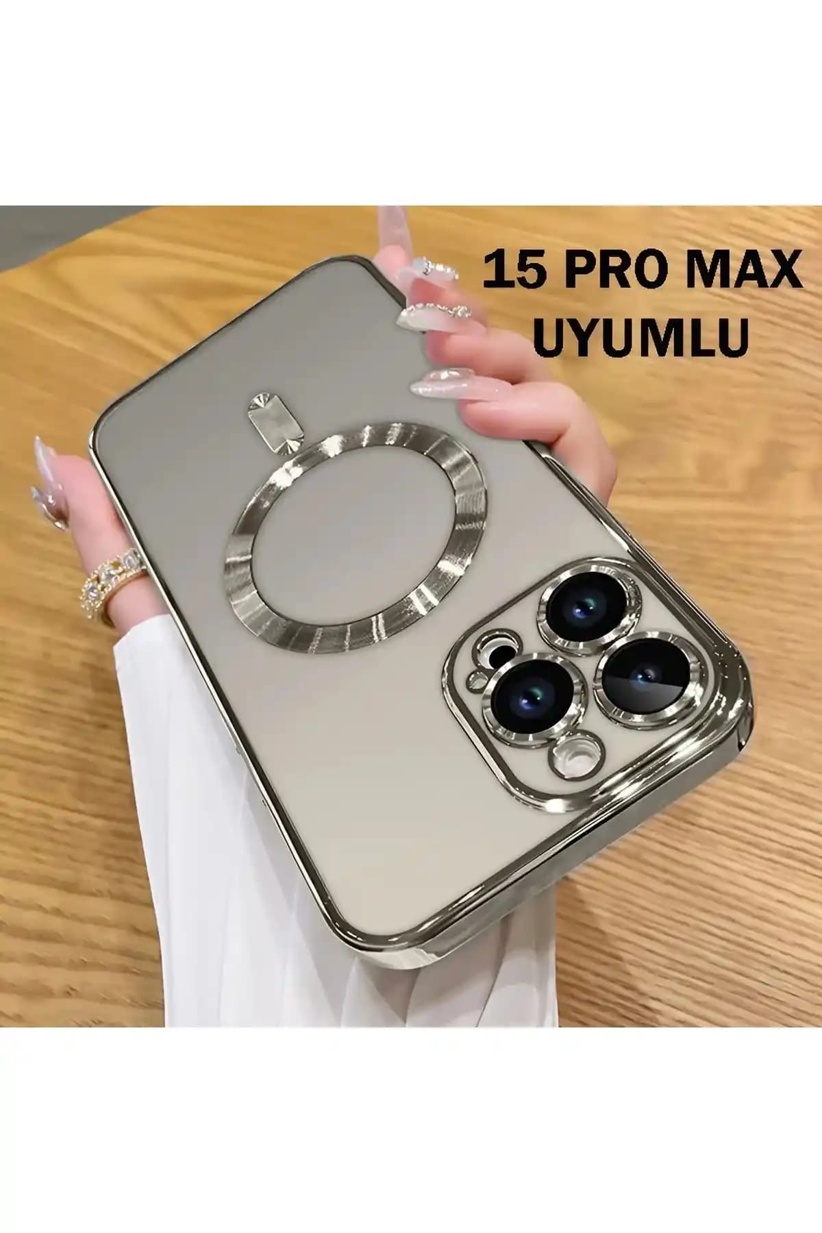 iPhone 15 Pro Max için Dexmon ve Powerfox Kılıfı Karşılaştırması