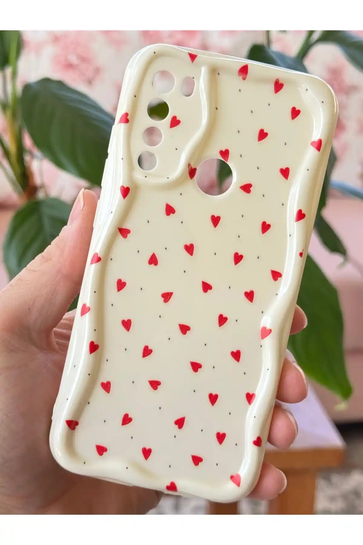 Xiaomi Redmi Note 8 için Fibaks ve Spoyi Kılıf Karşılaştırması ve Özellikleri