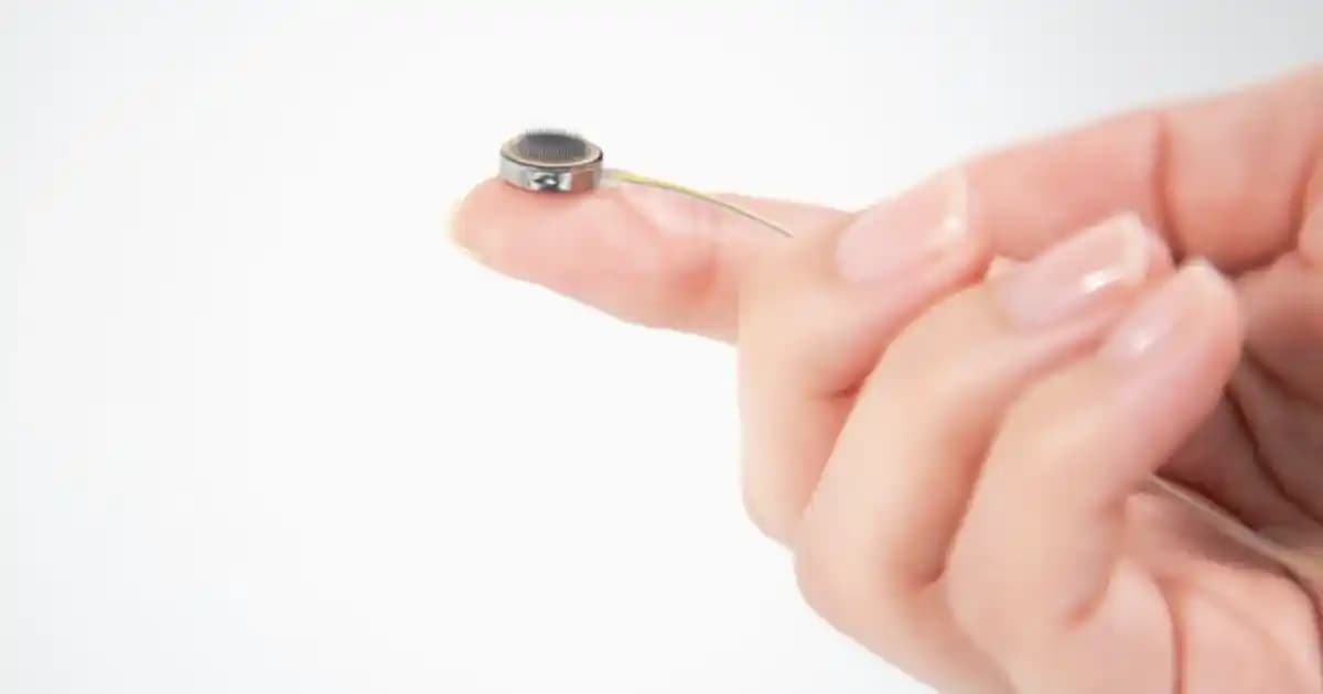 Beyin Çipleri ile Konuşma Yetisinin Geri Kazanımı: İnsan Denemeleri ve Karşılaşılan Zorluklar