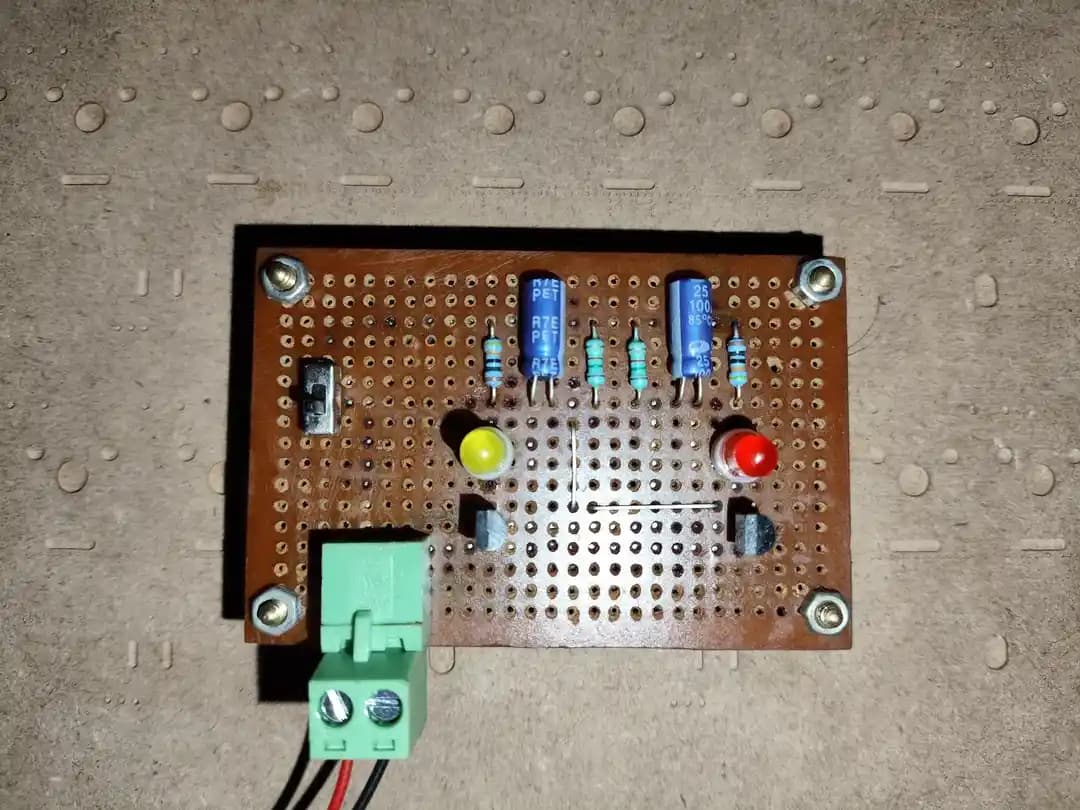 BJT ile Astable Multivibratör Tasarımı ve Prototipleme Teknikleri Üzerine Detaylı İnceleme