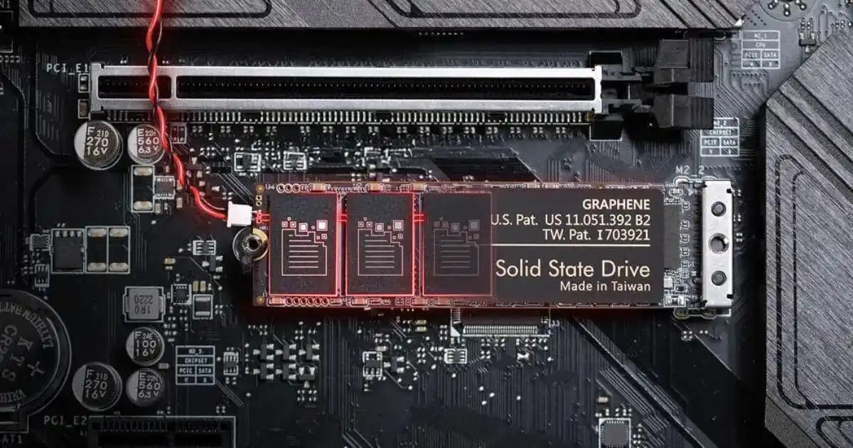 Kendini Yok Eden Depolama Sürücüleri: Veri Güvenliği ve Fiziksel İmha Teknolojisi