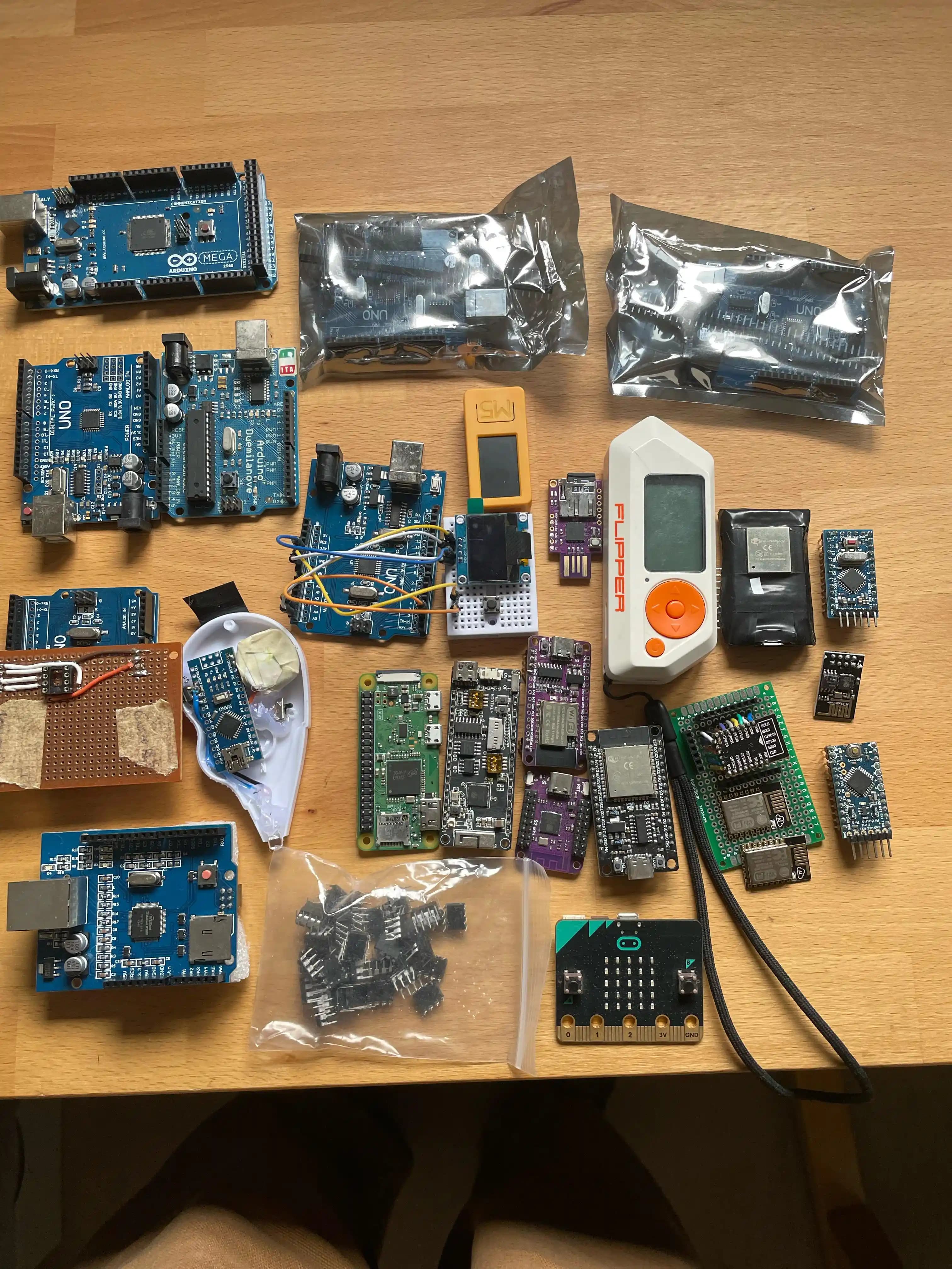 Mikrodenetleyiciler ve Geliştirme Kartları: Çeşitler, Kullanım Alanları ve Koleksiyonculuk