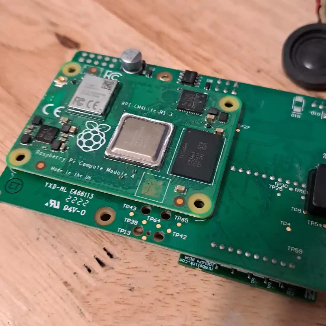 Raspberry Pi Compute Module'ün Endüstriyel ve Ticari Uygulamalardaki Teknik ve Tasarım Özellikleri