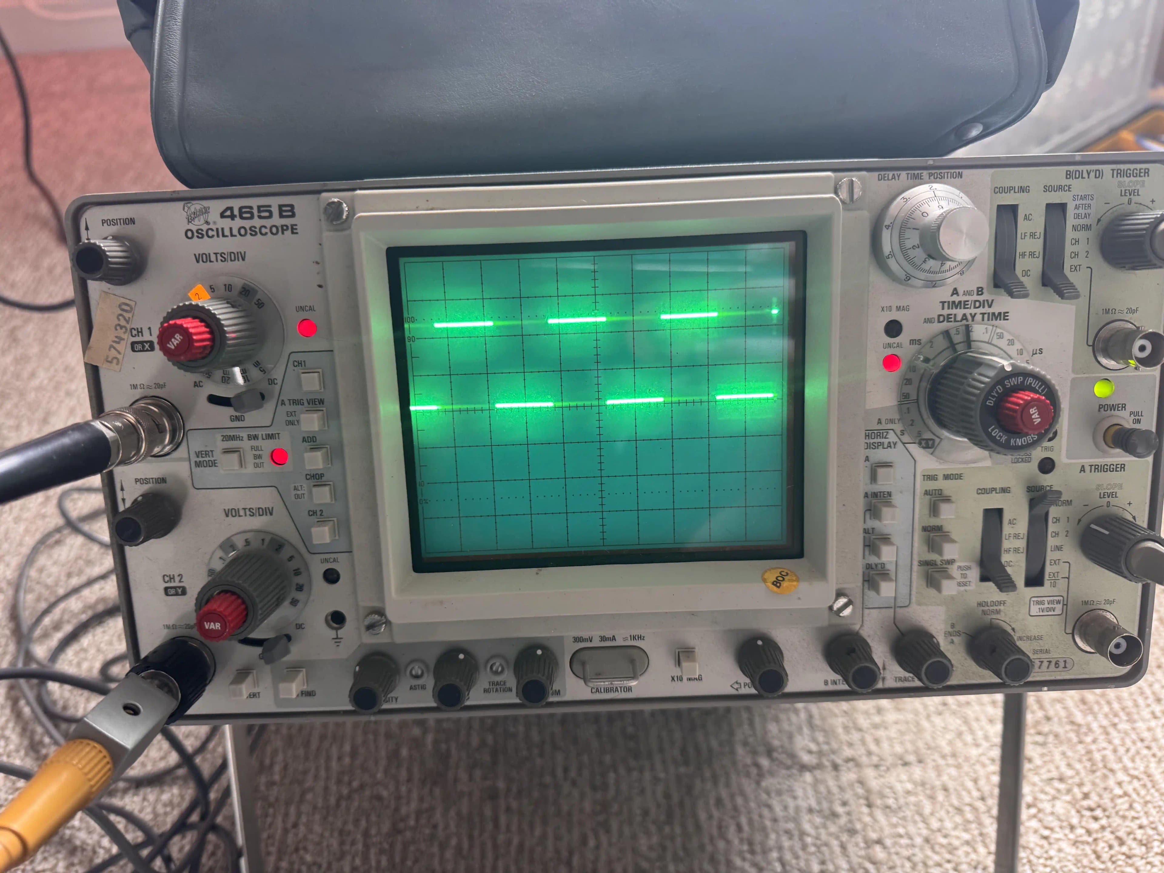 Tektronix 465 Analog Osiloskop: Tarihçesi, Teknik Özellikleri ve Kullanım Alanları
