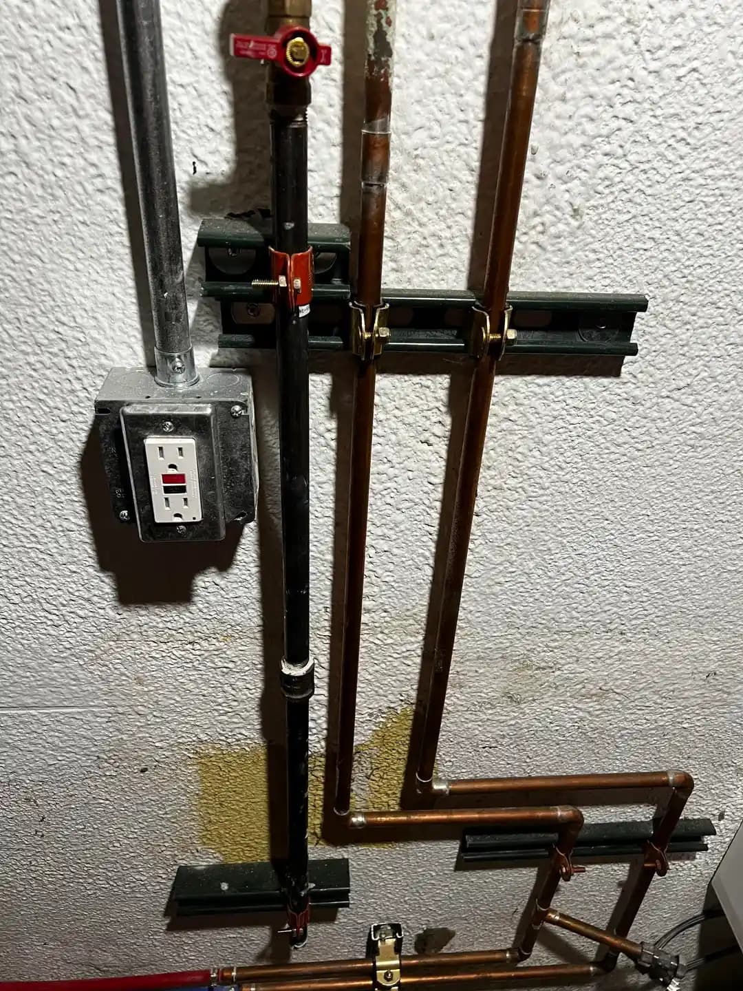 Gaz ve Elektrik Bağlantılarının Temel Farkları ve Kurulum Standartları