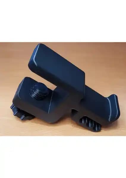 Cosmos 3D ve Private Oyuncu Kulaklık Standları Karşılaştırması