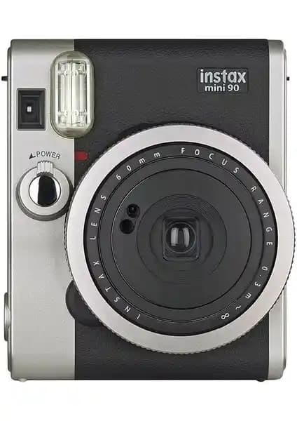 Fujifilm Instax Mini 90 Neo Classic ile Mini 12 Pembe Karşılaştırması: Tasarım ve Özellikler