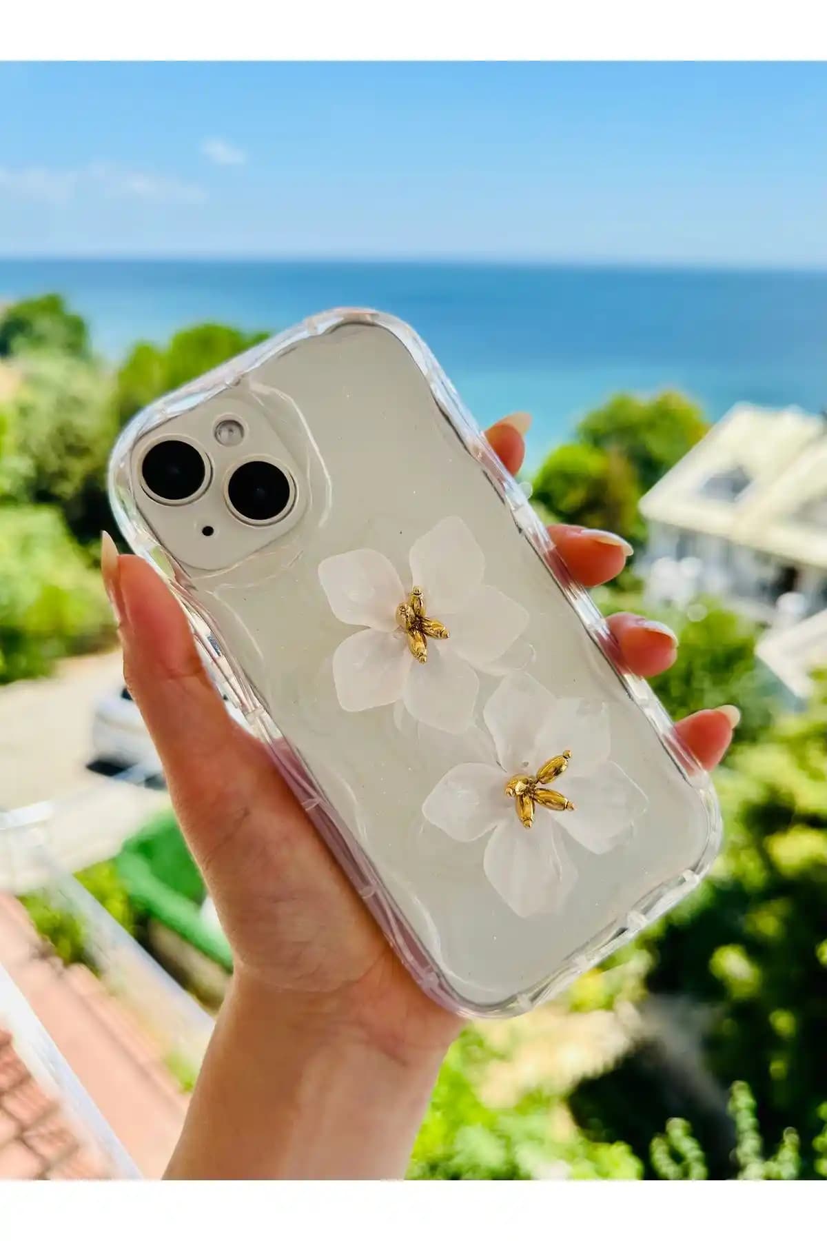 iPhone 13 ve 14 için 3D Tasarımlı Esnek Silikon Kılıf İncelemesi ve Özellikleri